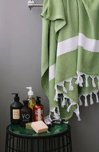 Load image into Gallery viewer, Bath Dimante Towels